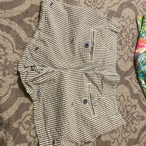 Vineyard vine shirts size 8